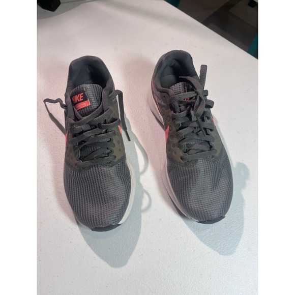 Nike Downshifter 7 Athletic Footwear Running Shoes Lace Up Comfort Swoosh Size 6 - Picture 1 of 6